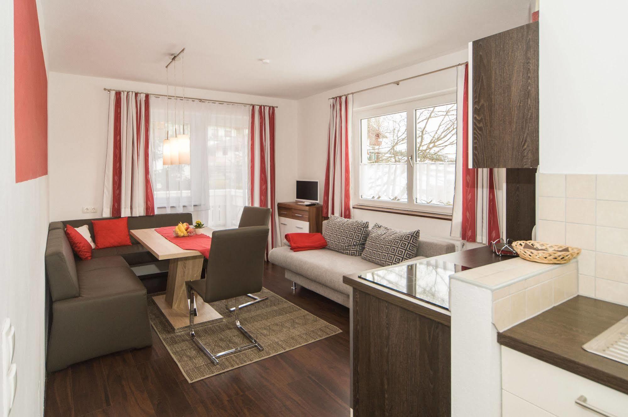 Haus Alpina Ski In & Ski Out Schladming Esterno foto